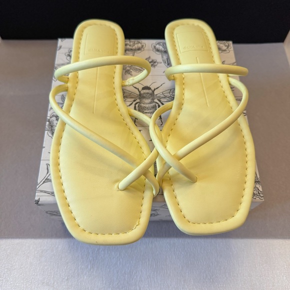 Dolce Vita Slide Sandals NWOT size 6.5 in beautiful Yellow Stella - Picture 7 of 8